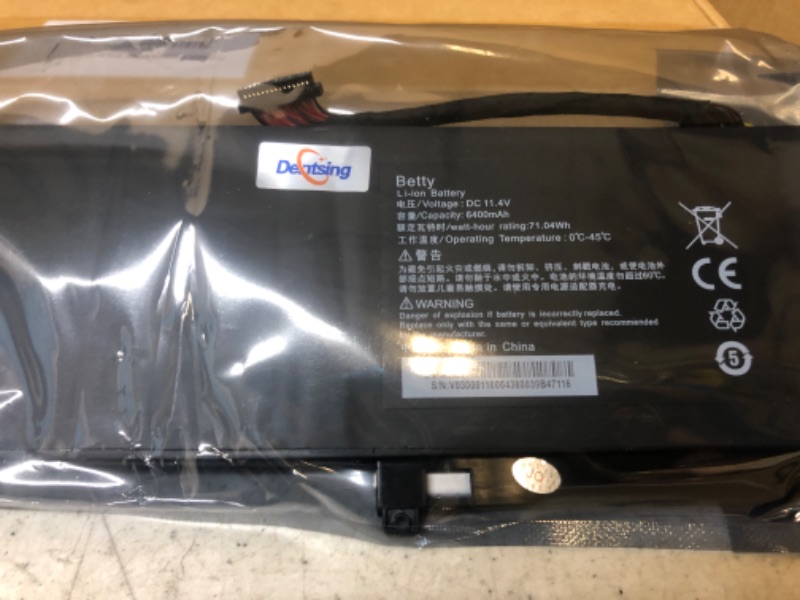 Photo 1 of Dentsing BETTY Laptop Battery Replace for Razer Blade 14 INCH 2013 2014 2015 RZ09-01301E20 RZ09-01302E22 RZ09-01161E31 RZ09-01020102 Series Notebook RZ09-0102 RZ09-0116 RZ09-0130 11.4V 71.04Wh/6400mAh