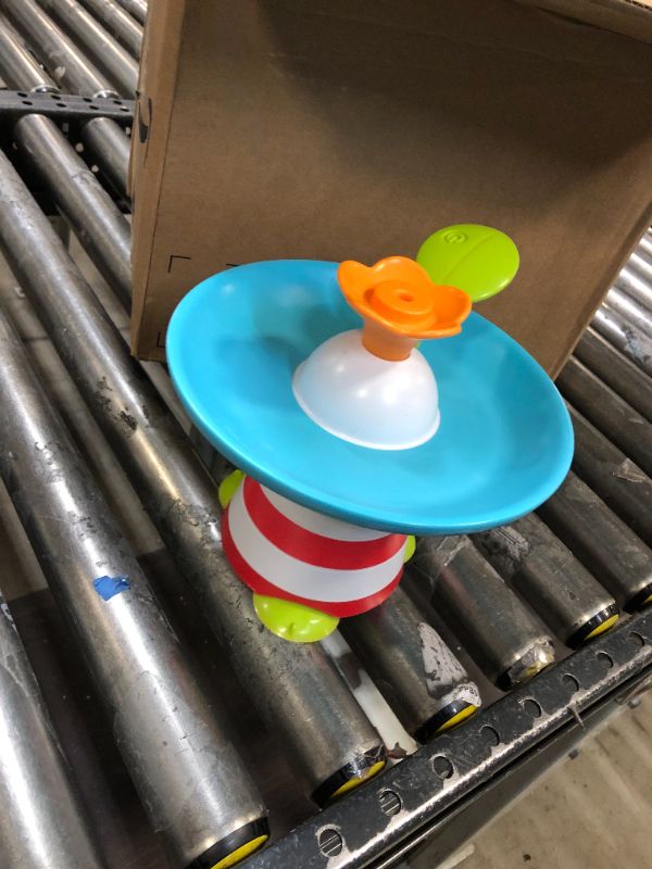 Photo 1 of Bath Toy - Magical Duck Race with Auto Fountain, Water Pump, and 4 Racing Ducks
