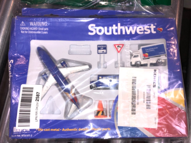 Photo 2 of Daron Southwest Airlines Airport Playset , Blue