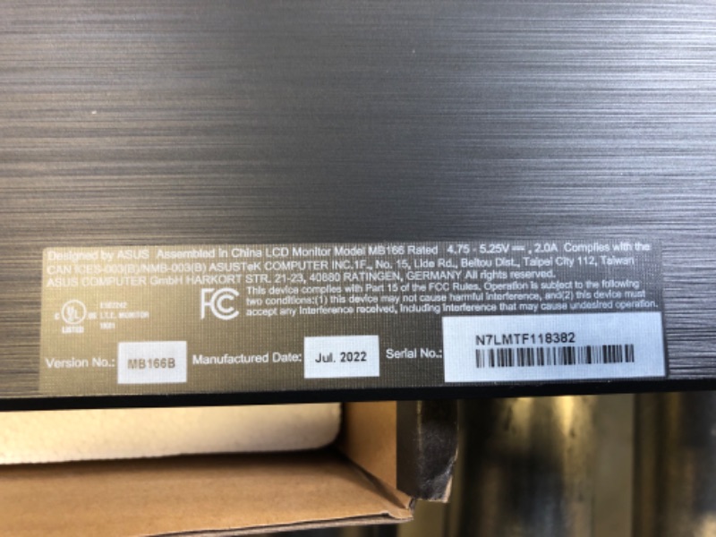 Photo 4 of ASUS ZenScreen 15.6” 1080P Portable USB Monitor (MB166B)-Full HD,IPS, USB3.2, Anti-glare surface, USB-powered, Flicker Free, Blue Light Filter, Tripod Mountable, Anti-glare surface, Protective Sleeve 15.6" FHD USB3.2 Tripod Mountable