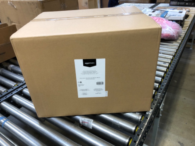 Photo 1 of Amazon Basics Pet Car Booster Bucket Seat Tan Large ***FACTORY SEALED***