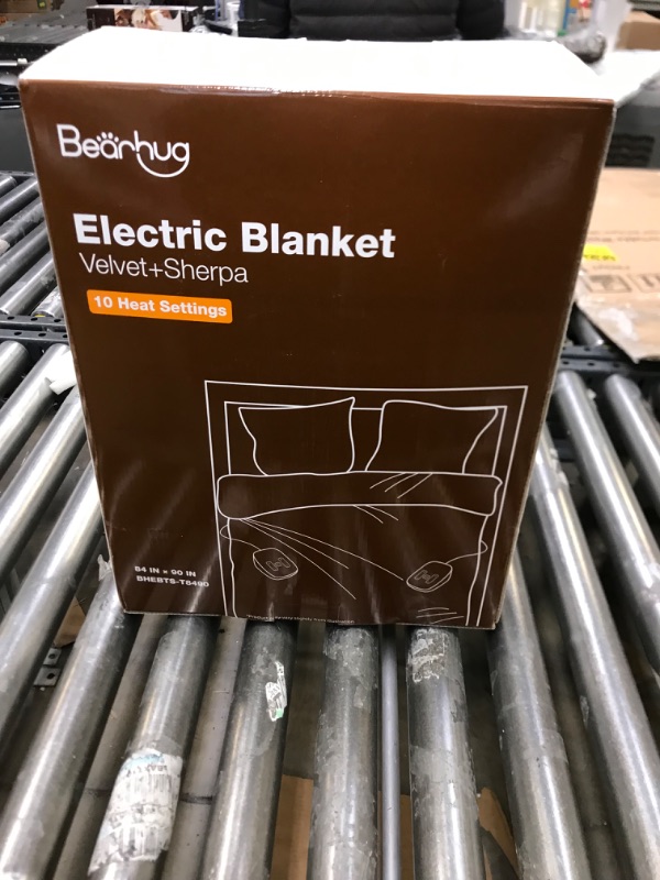 Photo 3 of [New Launch] Bearhug Electric Blanket Queen Size 84" x 90", Dual Controllers Heated Blanket, Velvet/Sherpa, 10-Heating Level & 1-12H Auto Off, 5-Year Warranty, Over-Heat Protect, ETL, Machine Washable Queen Size 84" × 90" Taupe-velvet & Sherpa