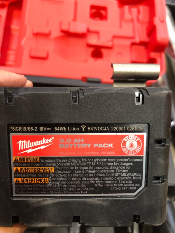 Photo 5 of "Milwaukee 3697-22 M18 FUEL 18V Cordless 2-Tool Combo Kit W/ 5.0AH Batteries"
DIRTYYY-------
