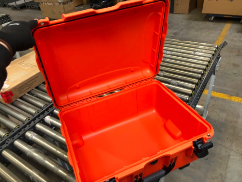 Photo 4 of Nanuk 950 Rolling Hard Case (Orange, No Foam) ------ OUT OF THE BOX NEW