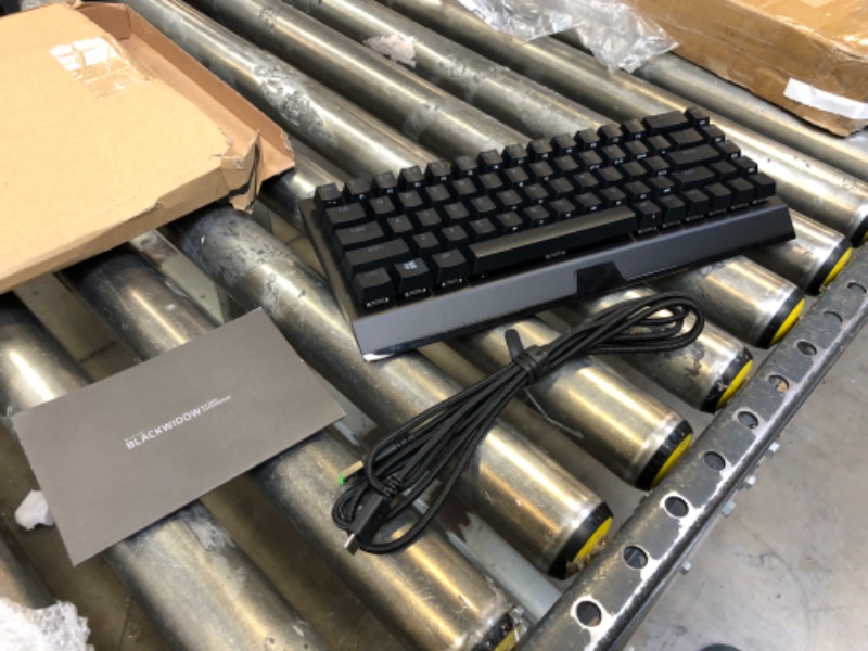 Photo 3 of Razer BlackWidow V3 Mini HyperSpeed 65% Wireless Mechanical Gaming Keyboard: HyperSpeed Wireless Technology - Green Mechanical Switches-(Renewed) Classic Black Keyboard BlackWidow V3 Mini - Wireless Green Switches - Tactile & Clicky ------- OUT OF THE BOX