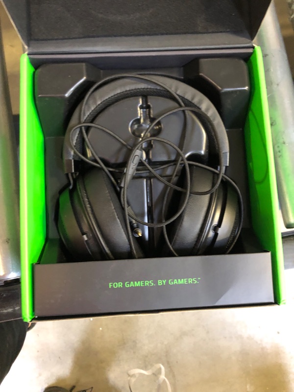 Photo 2 of Razer Kraken Gaming Headset: Lightweight Aluminum Frame - Retractable Noise Isolating Microphone - For PC, PS4, PS5, Switch, Xbox One, Xbox Series X & S, Mobile - 3.5 mm Headphone Jack - Classic Black
