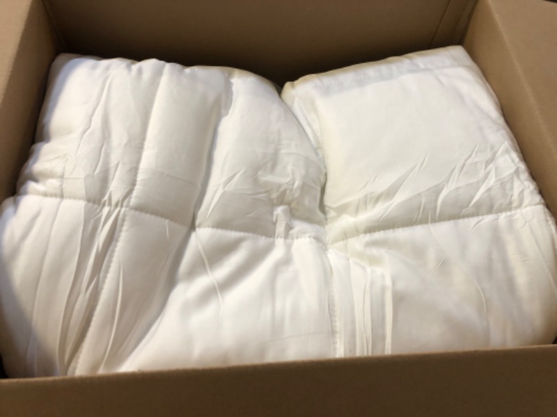 Photo 2 of 100% Viscose from Cooling Bamboo Comforter for Hot Sleepers- Breathable Silky Soft Bamboo Duvet Insert Twin Size-with 8 Corner Tabs- All Season Comforter (88x64 Inches, White) White Twin?88x64?