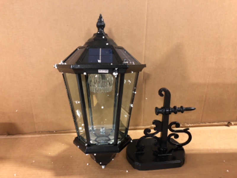 Photo 2 of  Black Solar Outdoor Post Light, Windsor Bulb, Cast Aluminum, 1-Light with 1 Mounting Options, 3-inch Fitter for Lamp Posts, F