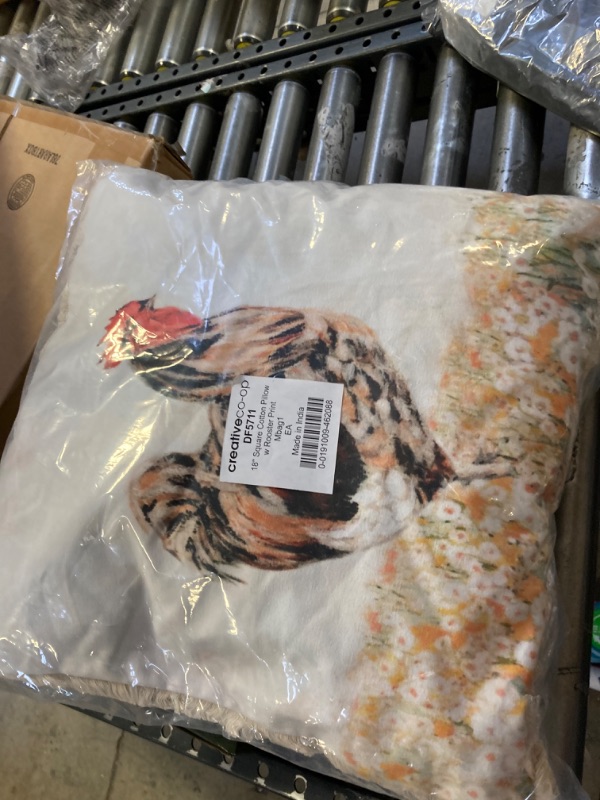 Photo 1 of 18" COTTON SQUARE ROOSTER PILLOW 