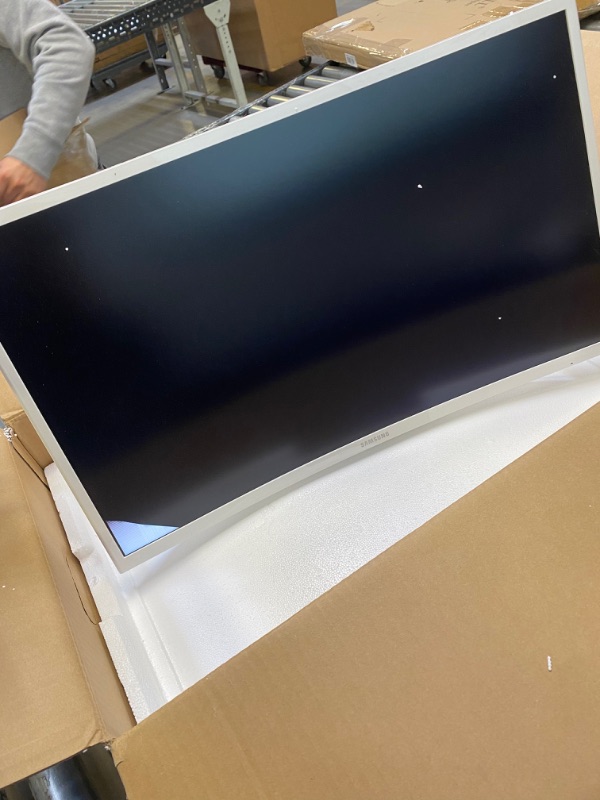 Photo 2 of Samsung 27" Curved Monitor - Model #LC27F391FHNXZA
