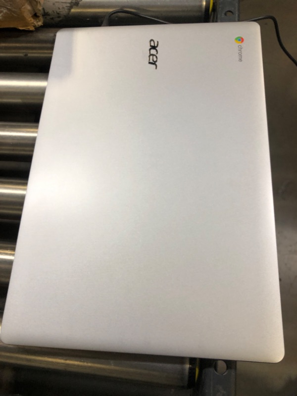 Photo 3 of Acer Chromebook 315 Chromebook Intel Celeron N4000 (1.10 GHz) 4 GB LPDDR4 Memory 32 GB Flash 15.6" Chrome OS
