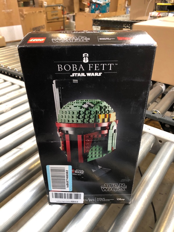 Photo 2 of LEGO Star Wars Boba Fett Helmet 75277 Building Kit, Cool, Collectible Star Wars Character Building Set (625 Pieces), Multicolor
++SLIGHTLY DAMAGED BOX, FACTORY SEALED++