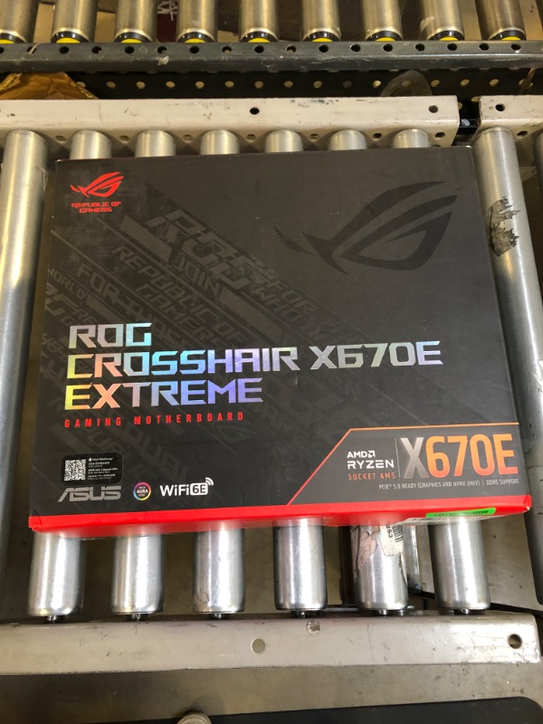 Photo 2 of ASUS ROG Crosshair X670E Extreme(WiFi 6E) Socket AM5(LGA 1718) Ryzen 7000 EATX Gaming Motherboard(20+2 Power Stages, PCIe® 5.0, DDR5, 5xM.2 Slots,USB 3.2 Gen 2x2 Front-Panel,USB4™ Ports,Anime Matrix)