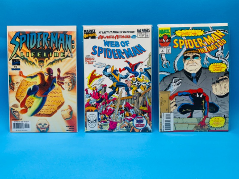 Photo 1 of 892982…3 spider-Man comics in plastic sleeves