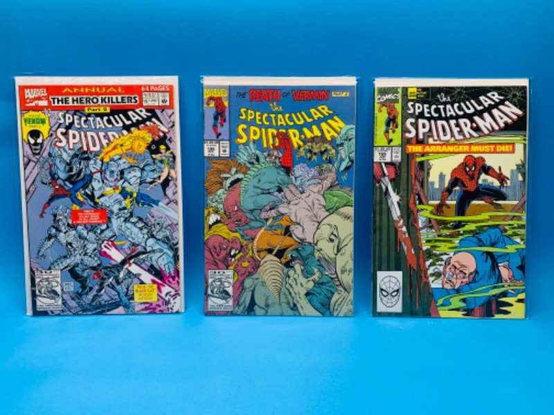 Photo 1 of 892999…3 spider-Man comics in plastic sleeves