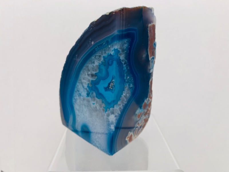 Photo 2 of 893101…3” agate base rock