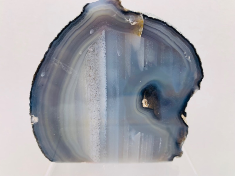 Photo 1 of 893117…3 x 3” agate base rock