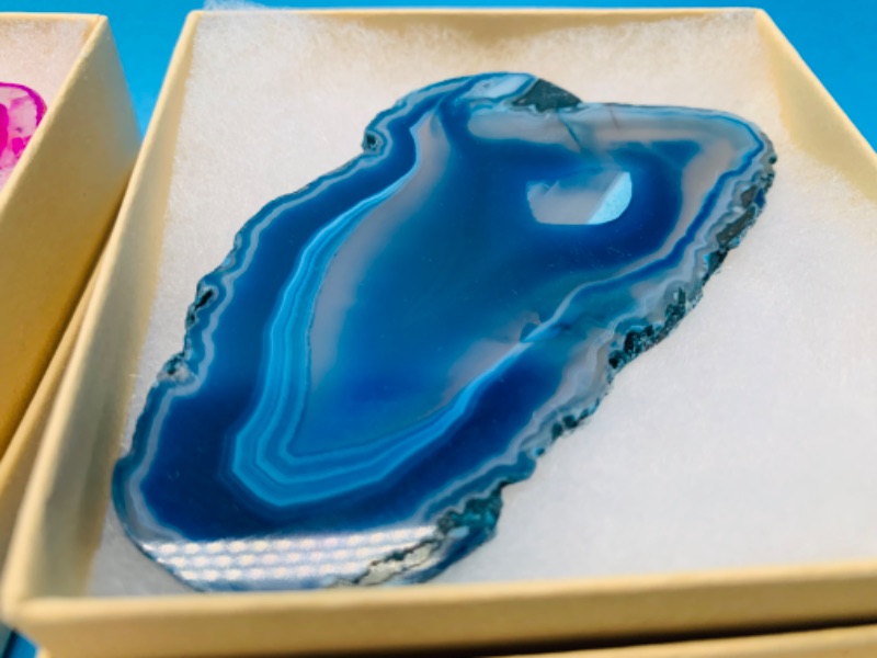 Photo 2 of 893123… 2 agate slices in gift boxes