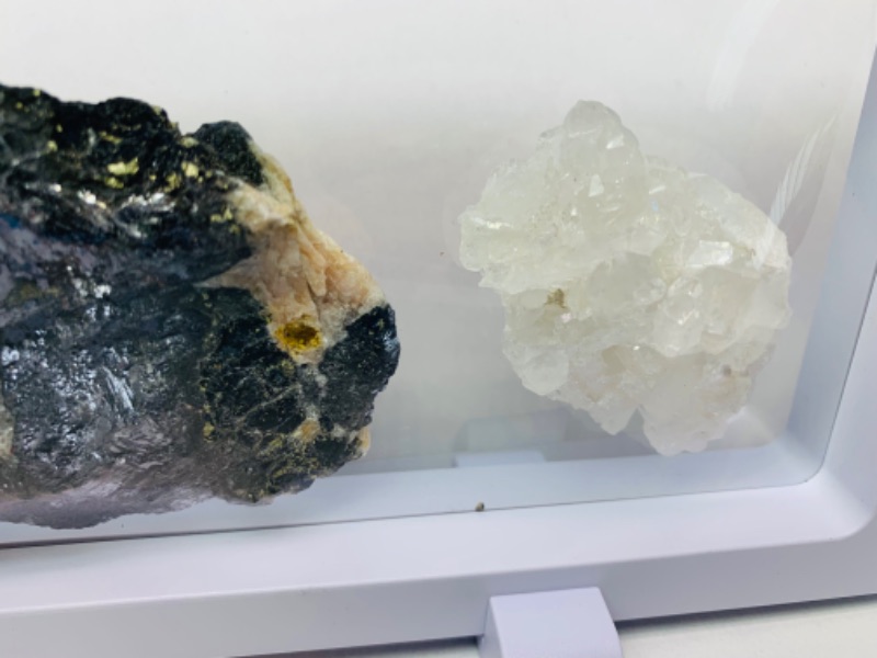 Photo 2 of 893187…3 piece stilbite, crystal, and galinas rocks in 9 x 4” display 