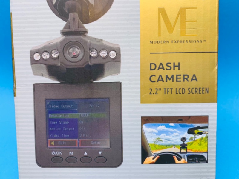 Photo 1 of 893596… 2.2” LCD screen dash camera 