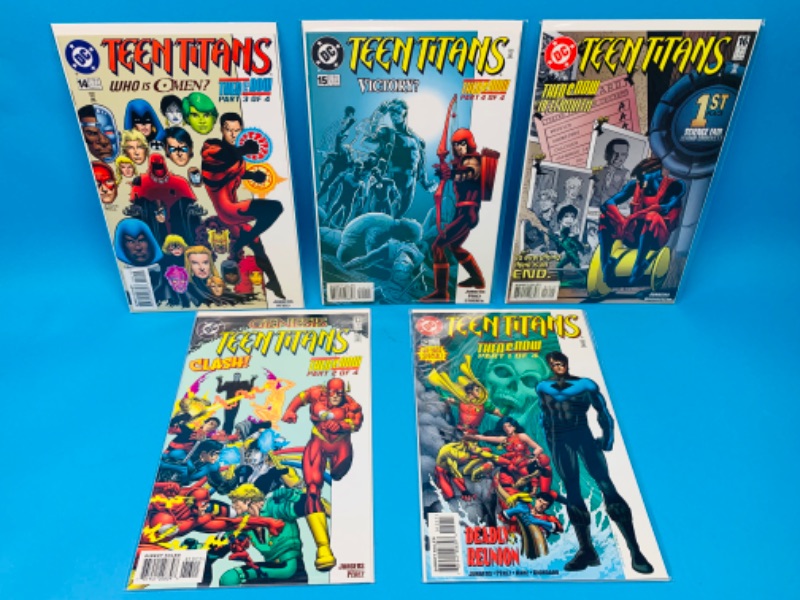 Photo 1 of 893913…5 teen titans comics in plastic sleeves 