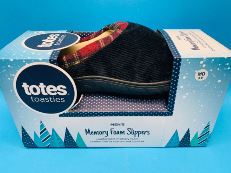 Photo 1 of 894038…mens size medium 8-9 memory foam slippers
