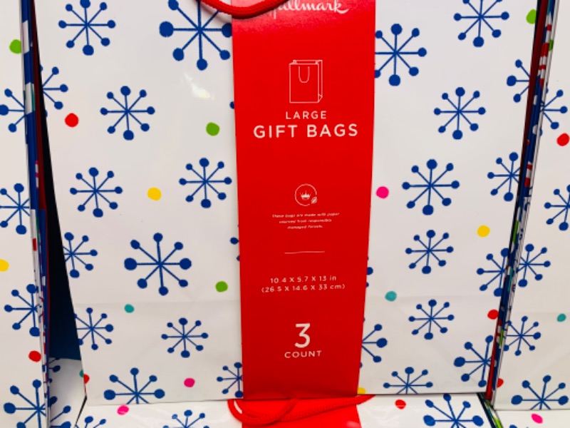 Photo 2 of 894116…24 large holiday gift bags 