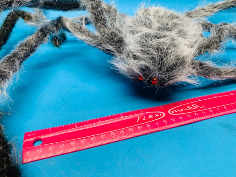 Photo 3 of 894188…2 giant bendable fury spiders 