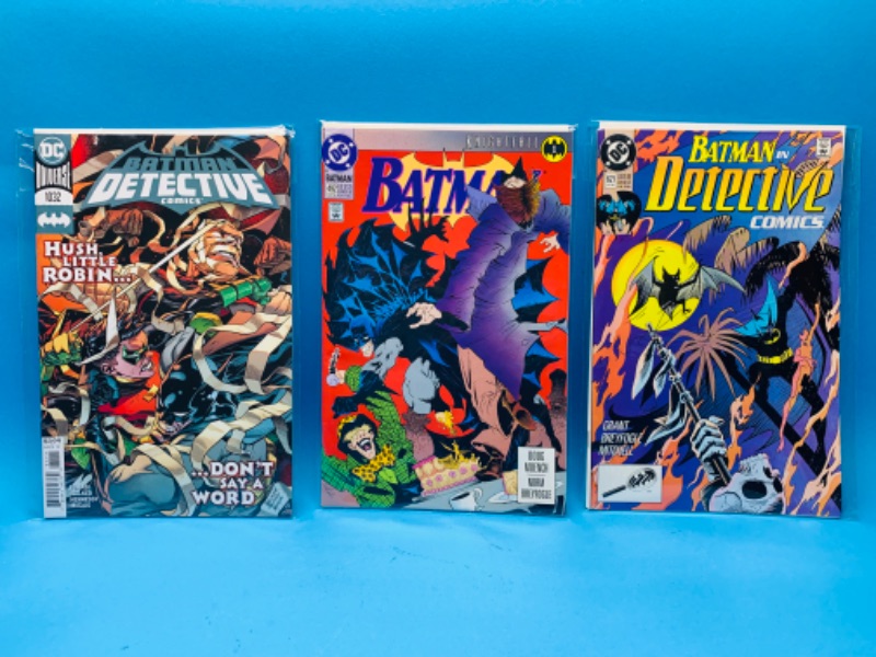 Photo 1 of 894384…3 Batman comics in plastic sleeves 