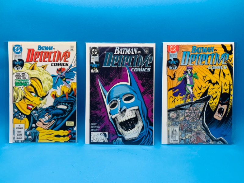 Photo 1 of 894394…3 vintage Batman  comics in plastic sleeves 