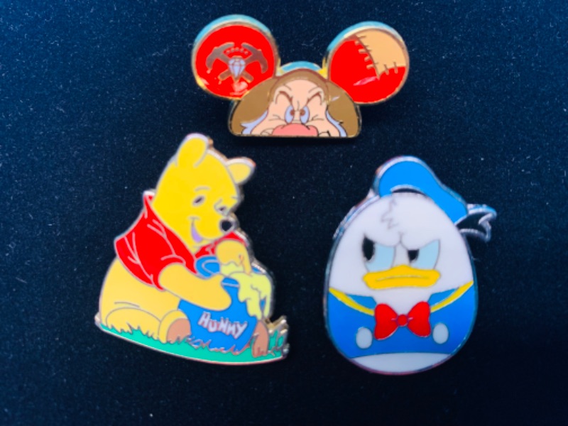 Photo 1 of 894407… 3 Disney pins 