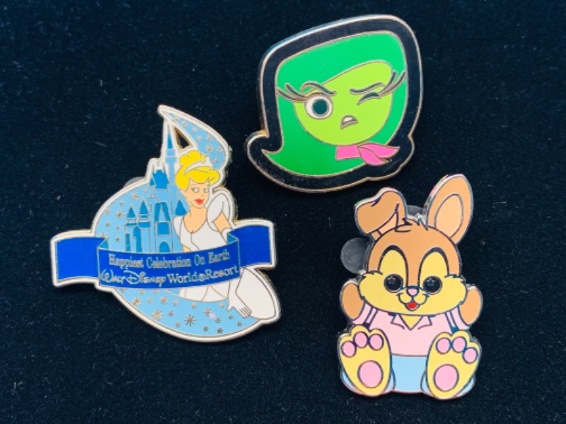 Photo 1 of 894410… 3 Disney pins 