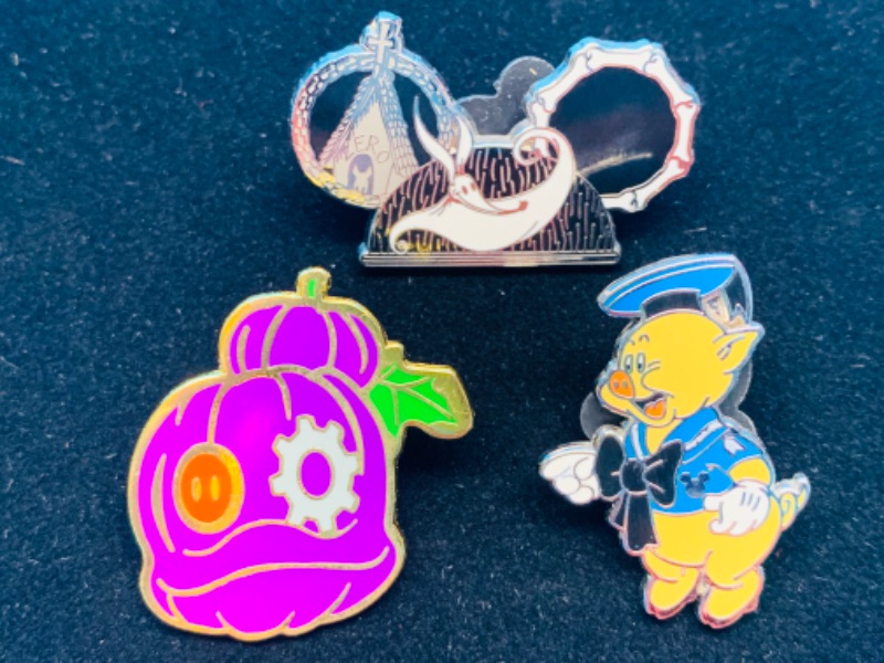 Photo 1 of 894411… 3 Disney pins 