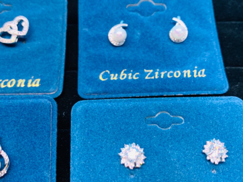 Photo 2 of 894465…6 pairs of pierced cubic zirconia earrings 