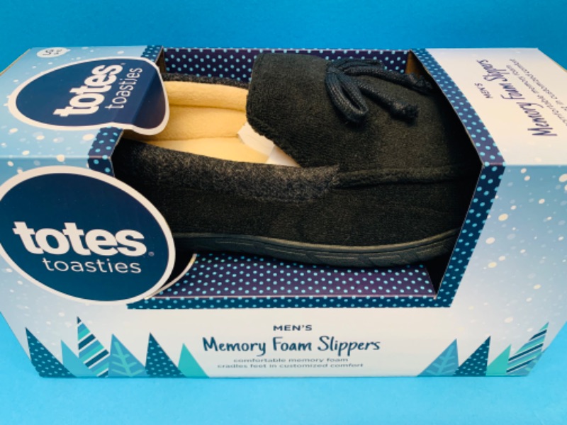 Photo 1 of 894582… men’s size L 9-10 memory foam slippers 