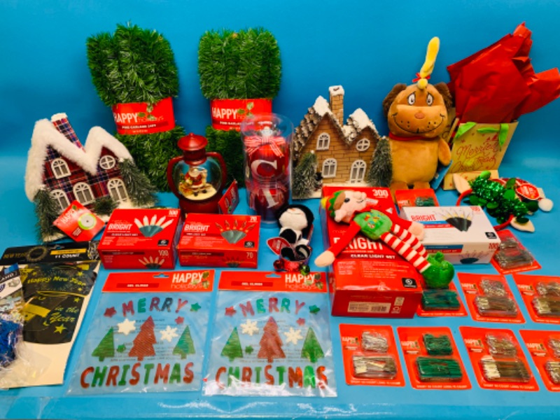 Photo 1 of 894669…Christmas and holiday items 