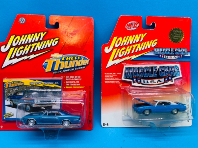 Photo 1 of 894671…2 Johnny Lightning die cast muscle cars 