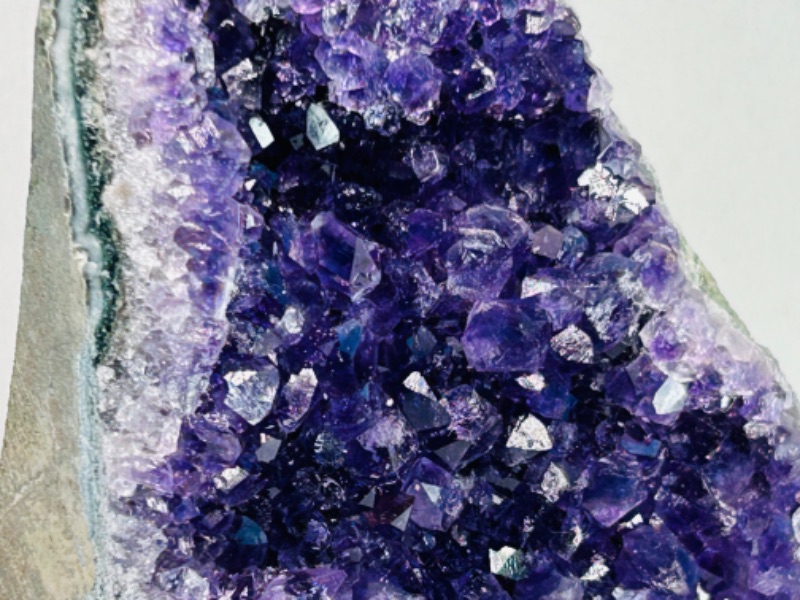 Photo 2 of 894921…4”   amethyst crystal geode 