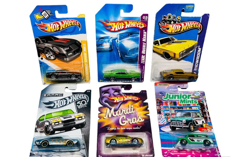 Photo 1 of 894937…6 hot wheels die cast cars 