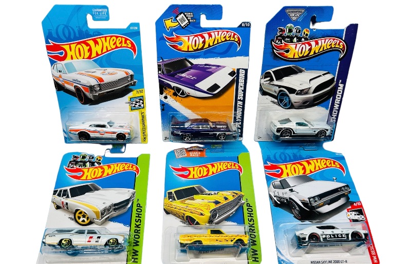 Photo 1 of 894938… 6 hot wheels die cast cars 