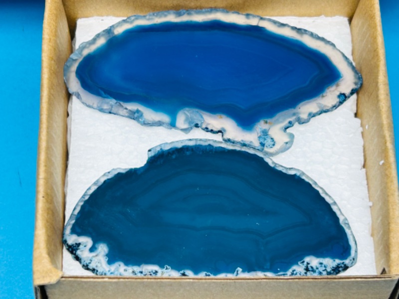 Photo 3 of 894946…4 agate slices in boxes