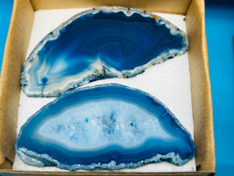 Photo 3 of 894951…4 agate slices in boxes 