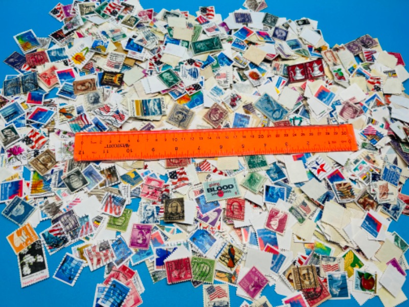 Photo 1 of 894956…hundreds of used stamps 