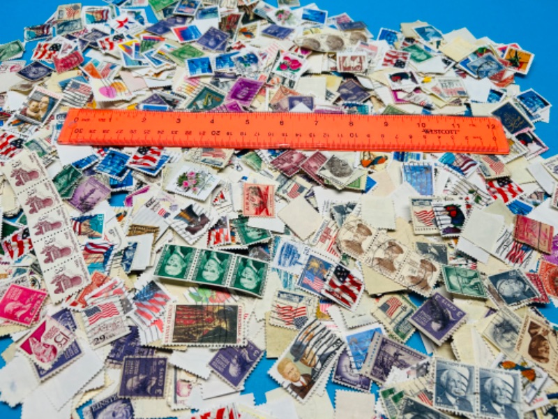 Photo 1 of 894958… hundreds of used stamps 