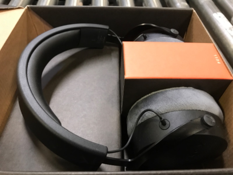 Photo 3 of beyerdynamic DT 700 PRO X Closed-Back Studio Headphones with Stellar.45 Driver for Recording and Monitoring on All Playback Devices