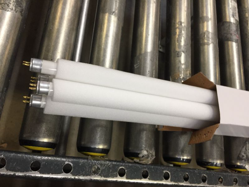 Photo 3 of 4 Pack F14T5/830 14W 22 Inch T5 Fluorescent Tube Light Bulb 3000K Warm White Mini Bi-Pin (G5) Base Straight Tube Light Bulb