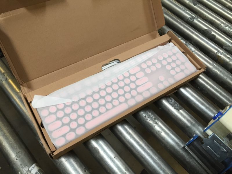 Photo 2 of Gaming keyboard,retro punk typewriter style,Mechanical Keyboard Blue Switch with 9 True RGB Backlight Modes ,gaming and office use, stylish pink mechanical keyboard (round keycap) (104 key pink)