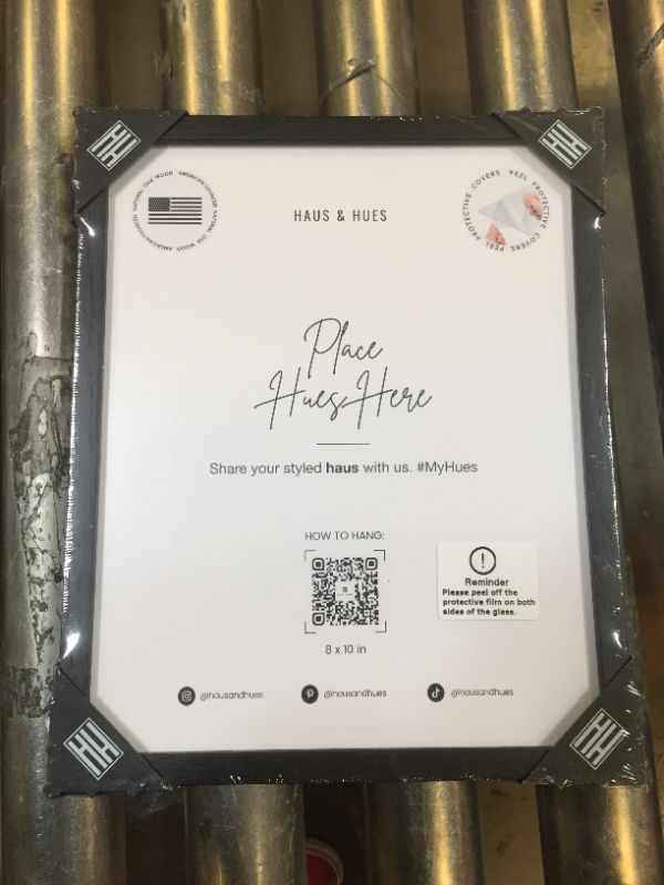 Photo 1 of 8x10in picture frame 