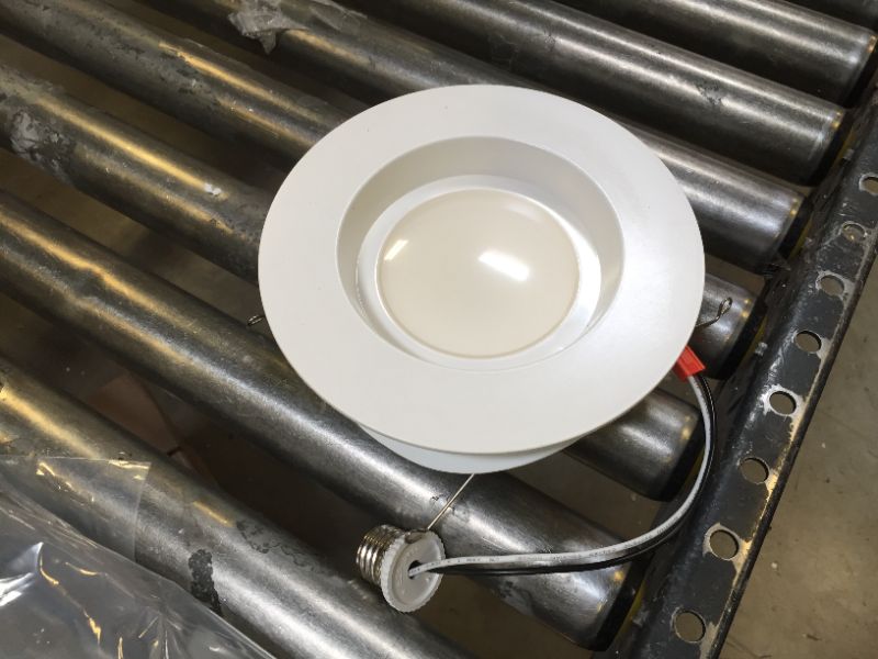 Photo 2 of  5/6 Inch LED Can Lights Retrofit Recessed Lighting, Smooth Trim, Dimmable, 5000K Daylight, 13W=75W, 965 LM, Damp Rated, Replacement