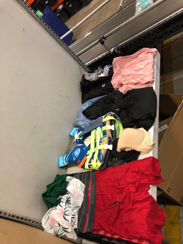 Photo 1 of 17Pcs bag of clothes all different sizes